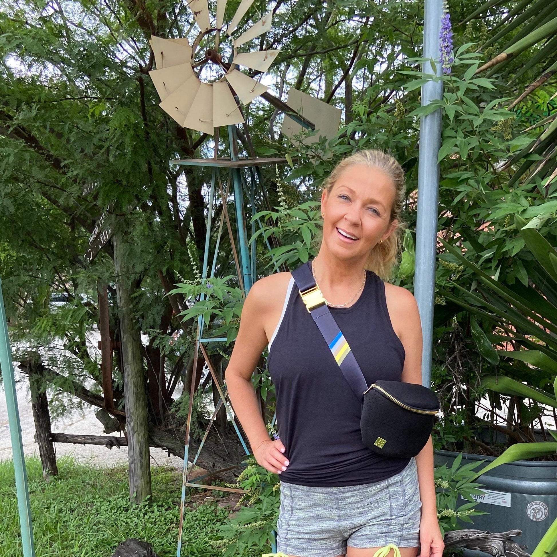 HARLAN Neoprene Belt Bag - TruColorsGameday